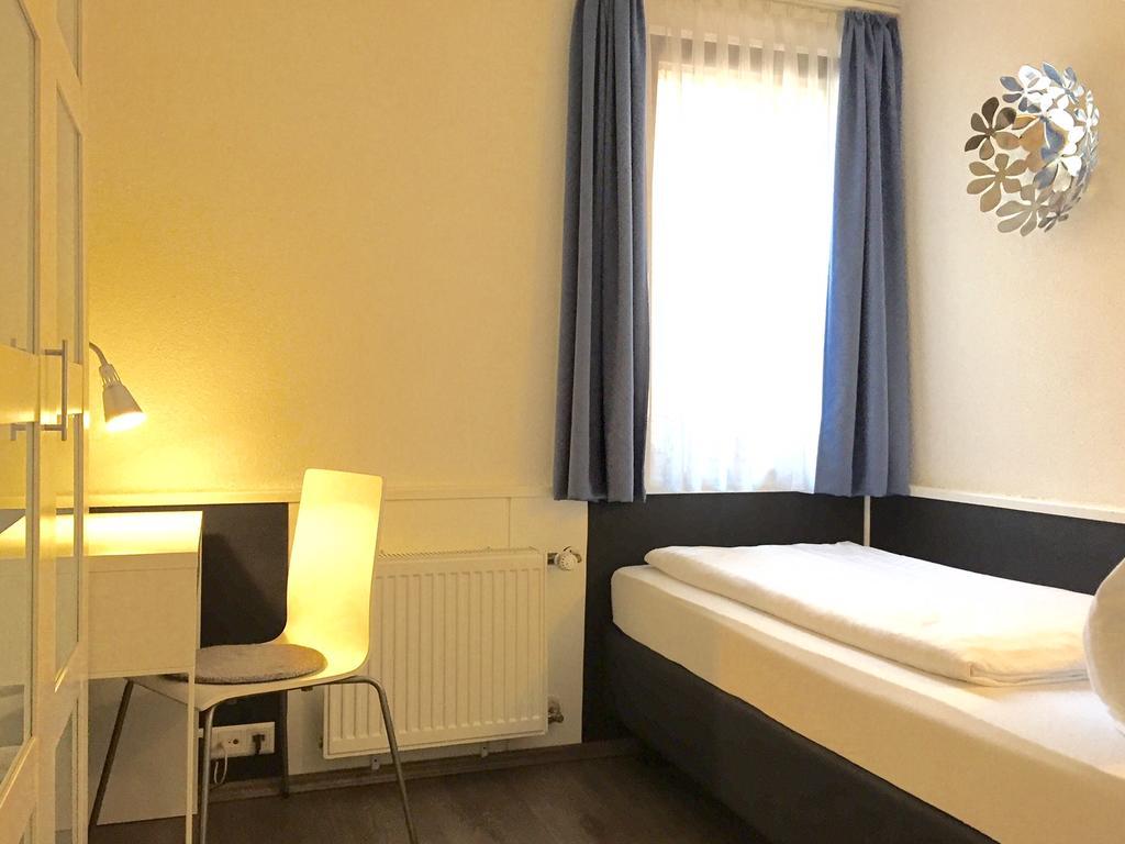 Hotel Waldhorn Stuttgart Zimmer foto